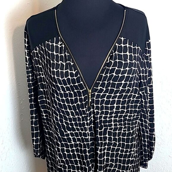 Mlle Gabrielle Black & White Print Dress with Zipper Neckline, Size XL - Picture 4 of 9